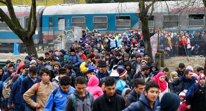 Slovenia, Serbia and Croatia move to close migrant route